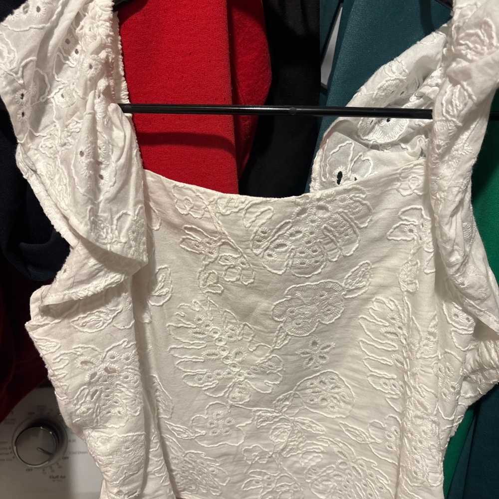 Sofia by Sofia Vergara White Lace Top